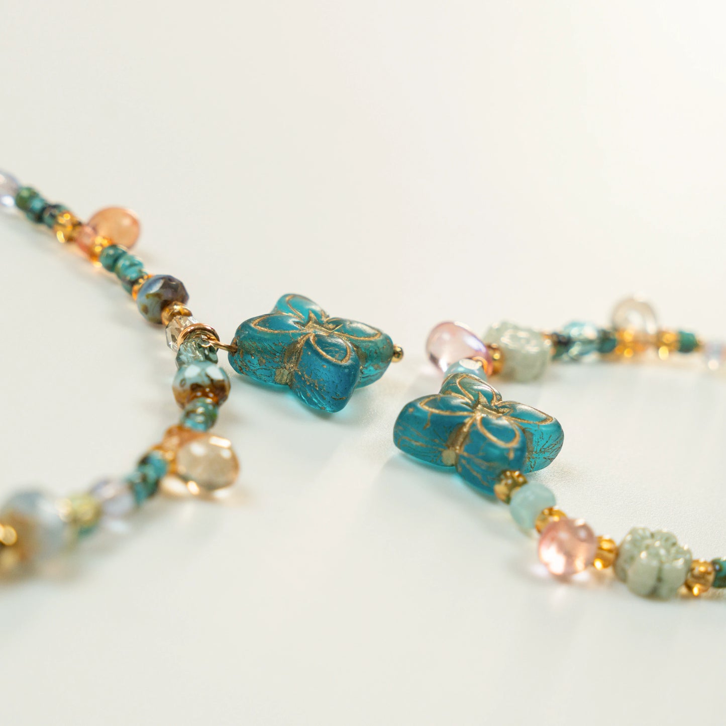 Kralenarmband met klavertjevierkralen