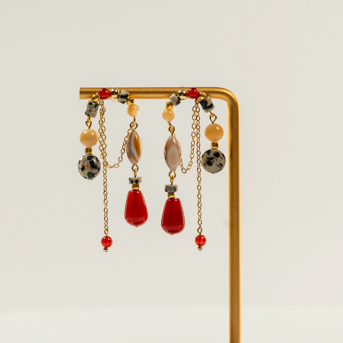 Kraaltjes oorbellen van natuurlijke rode agaat met kettingfranje