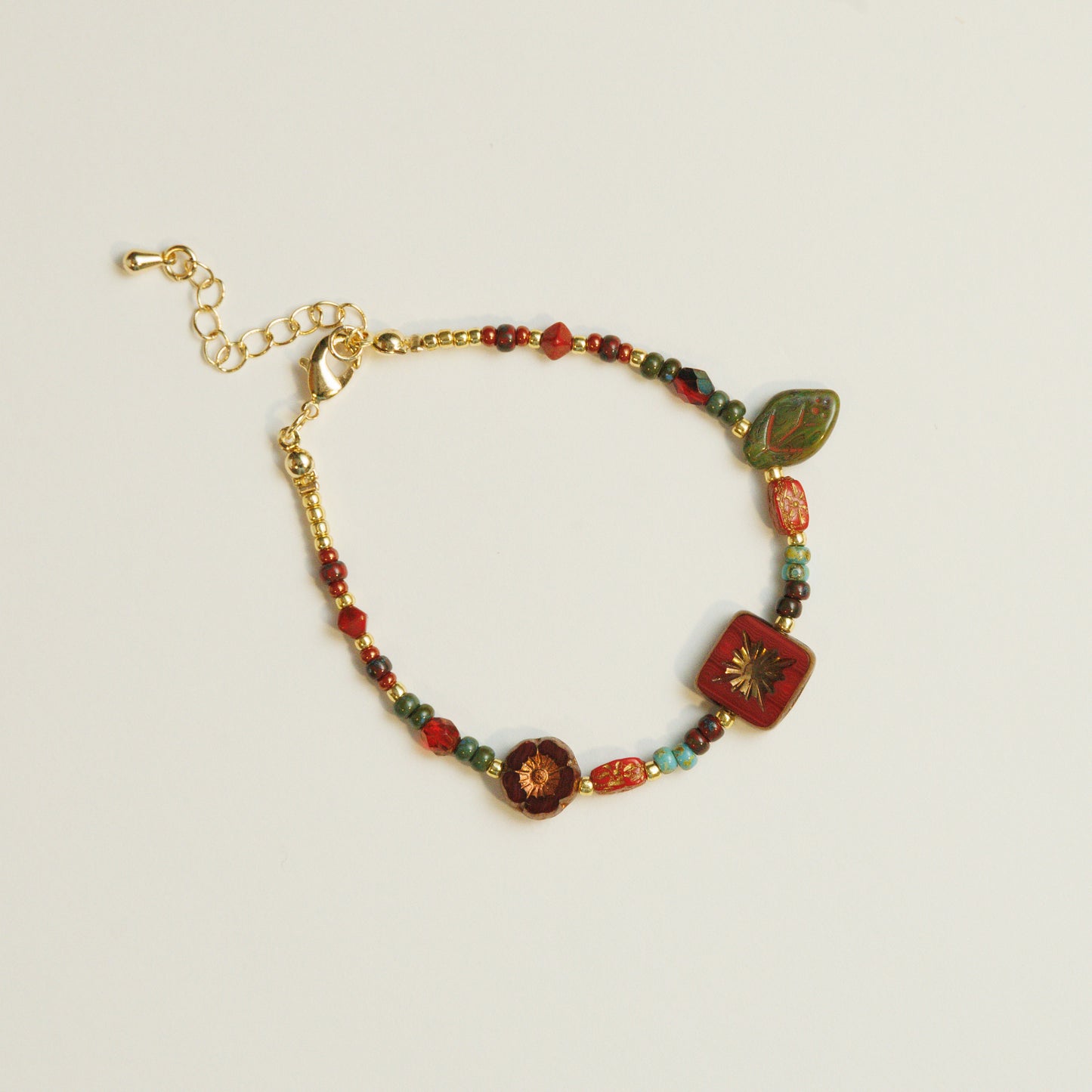 Driekleurige kralenarmband van Tsjechisch glas