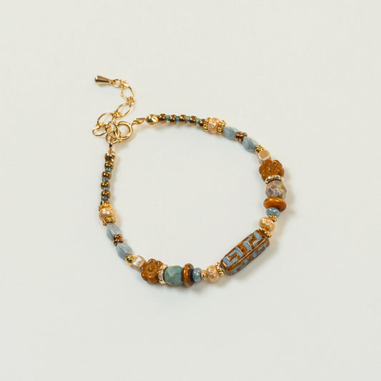 Kralenarmband met Romeinse meanderpilaar