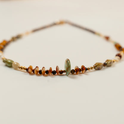 Kralenketting met tijgeroog geïnspireerd op rozemarijn