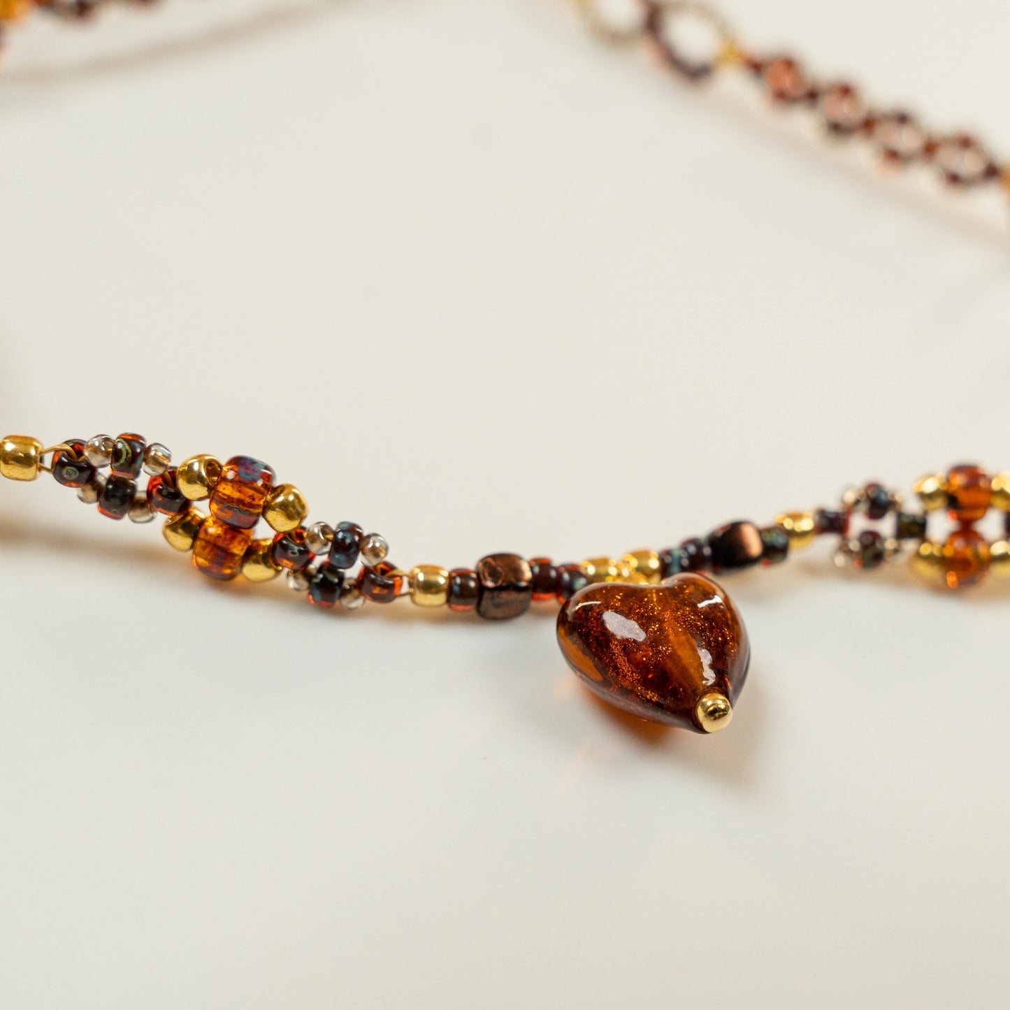 Geflochtene hartvormige choker