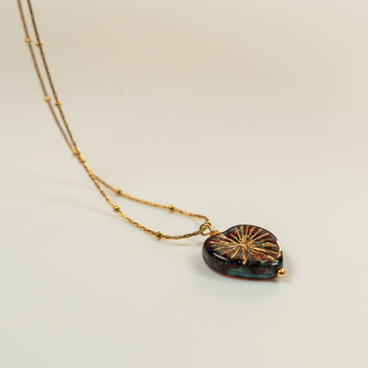 Ketting met rode hart hanger