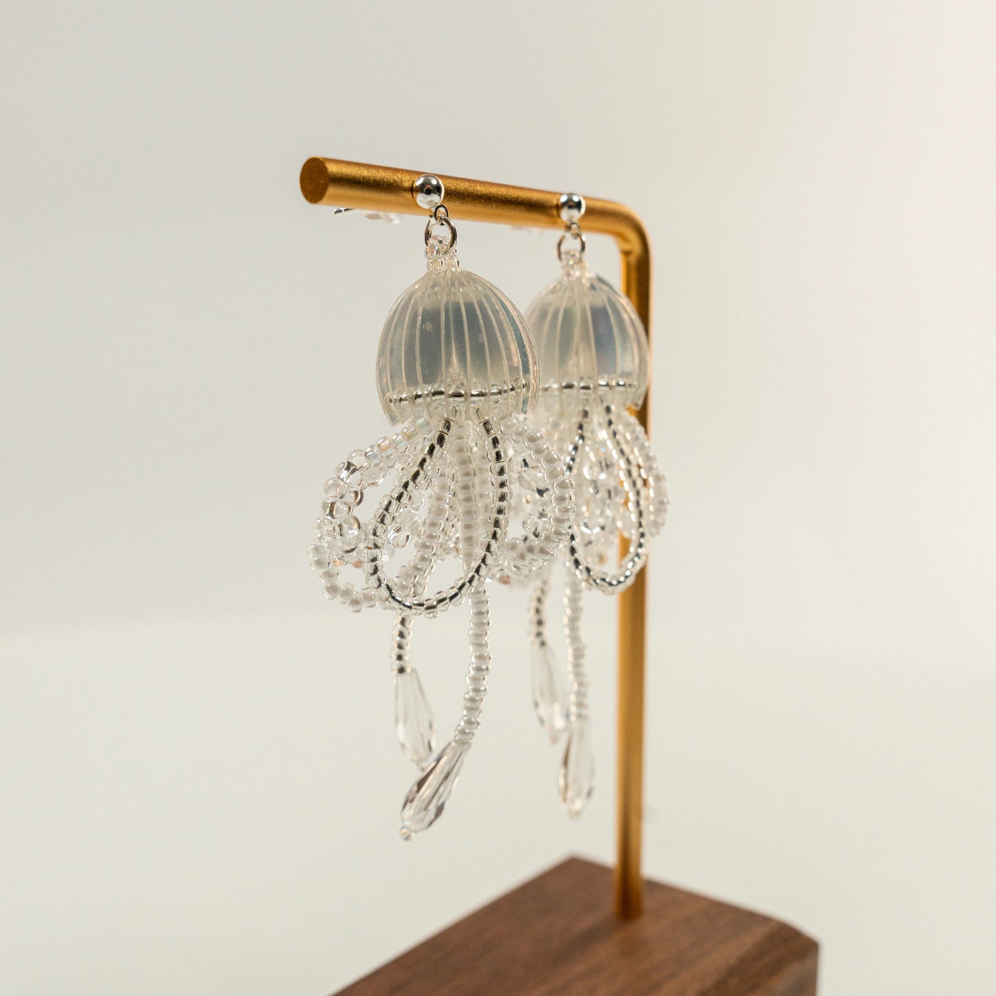 Kraaltjes oorbellen in de vorm van een kwal