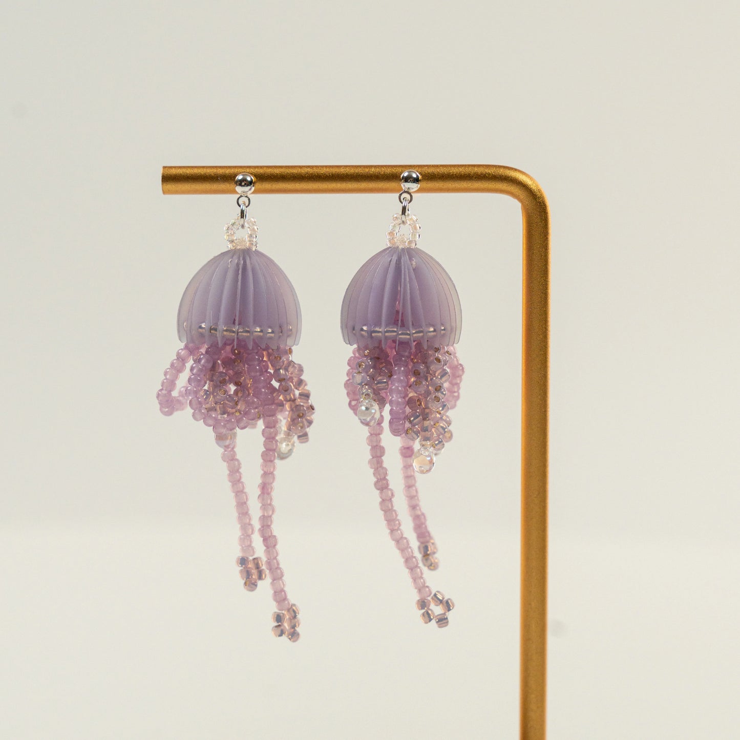 Kraaltjes oorbellen in de vorm van een kwal