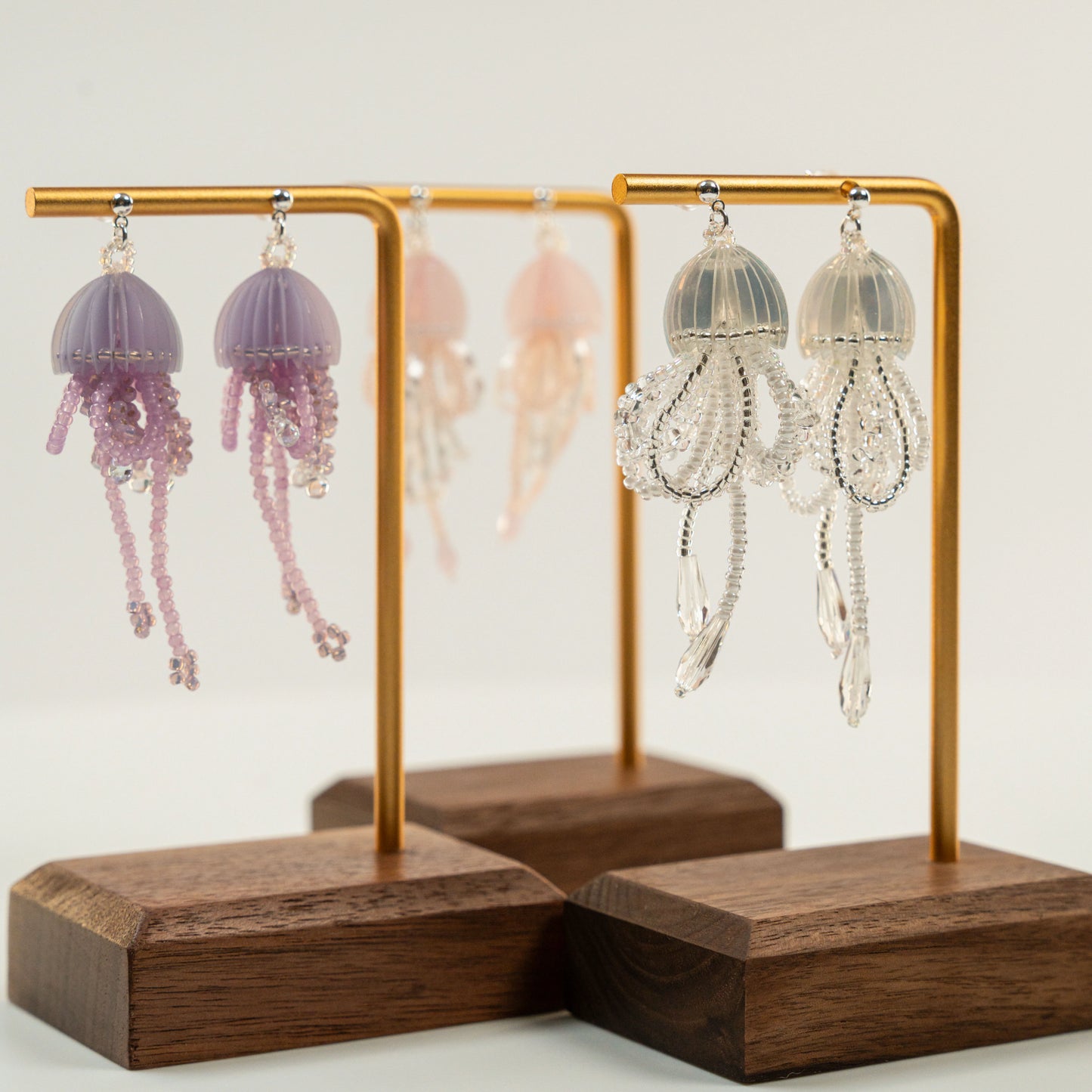 Kraaltjes oorbellen in de vorm van een kwal