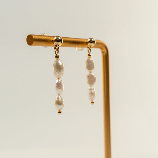 Oorbellen van barokparels in drieën