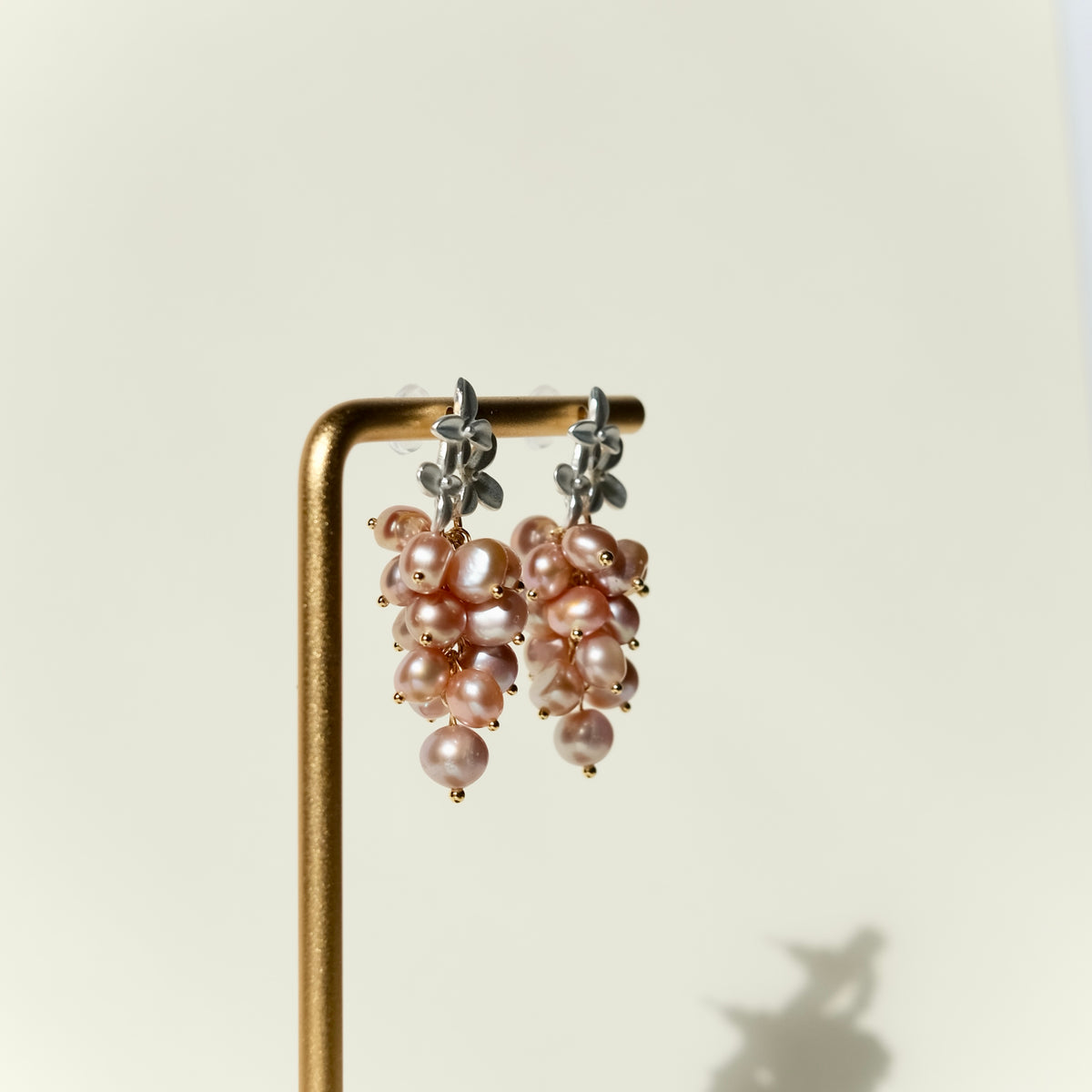 Osmanthus grape freshwater pearl earrings