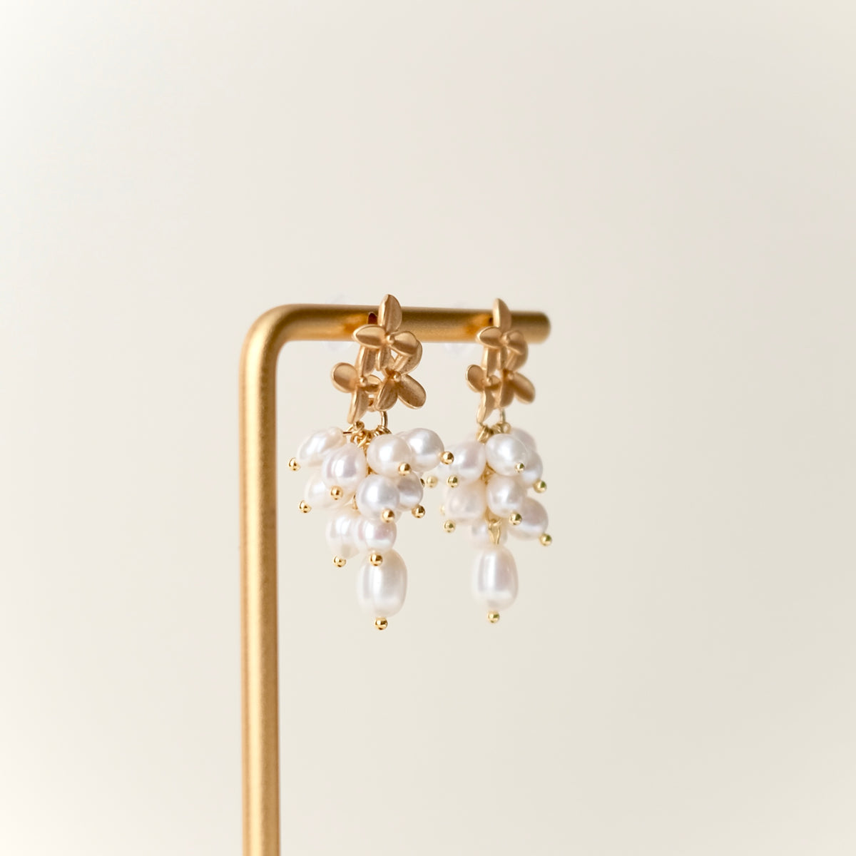 Osmanthus grape freshwater pearl earrings