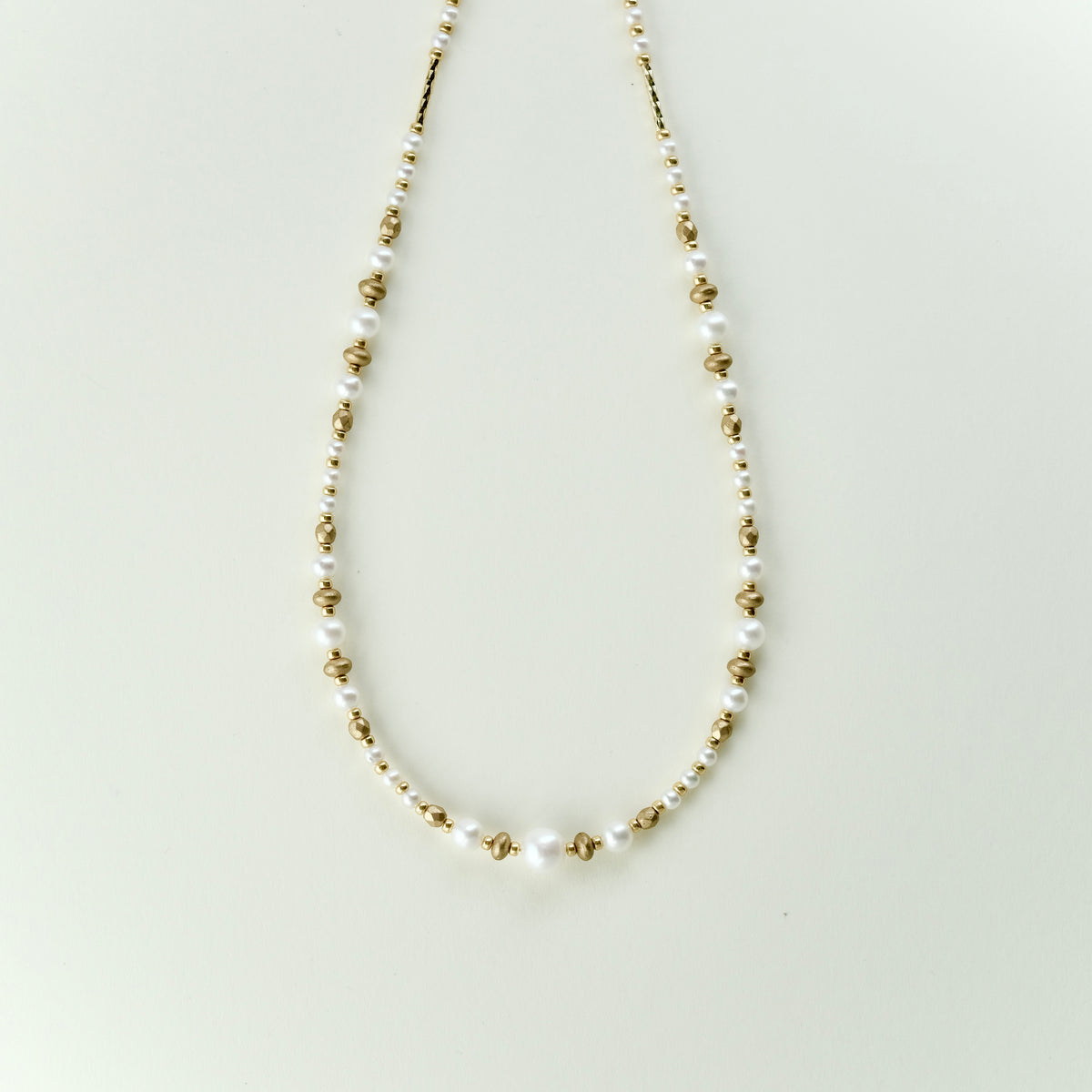 Round freshwater pearl and Czech glass necklace