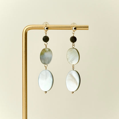 Grey nacre earrings