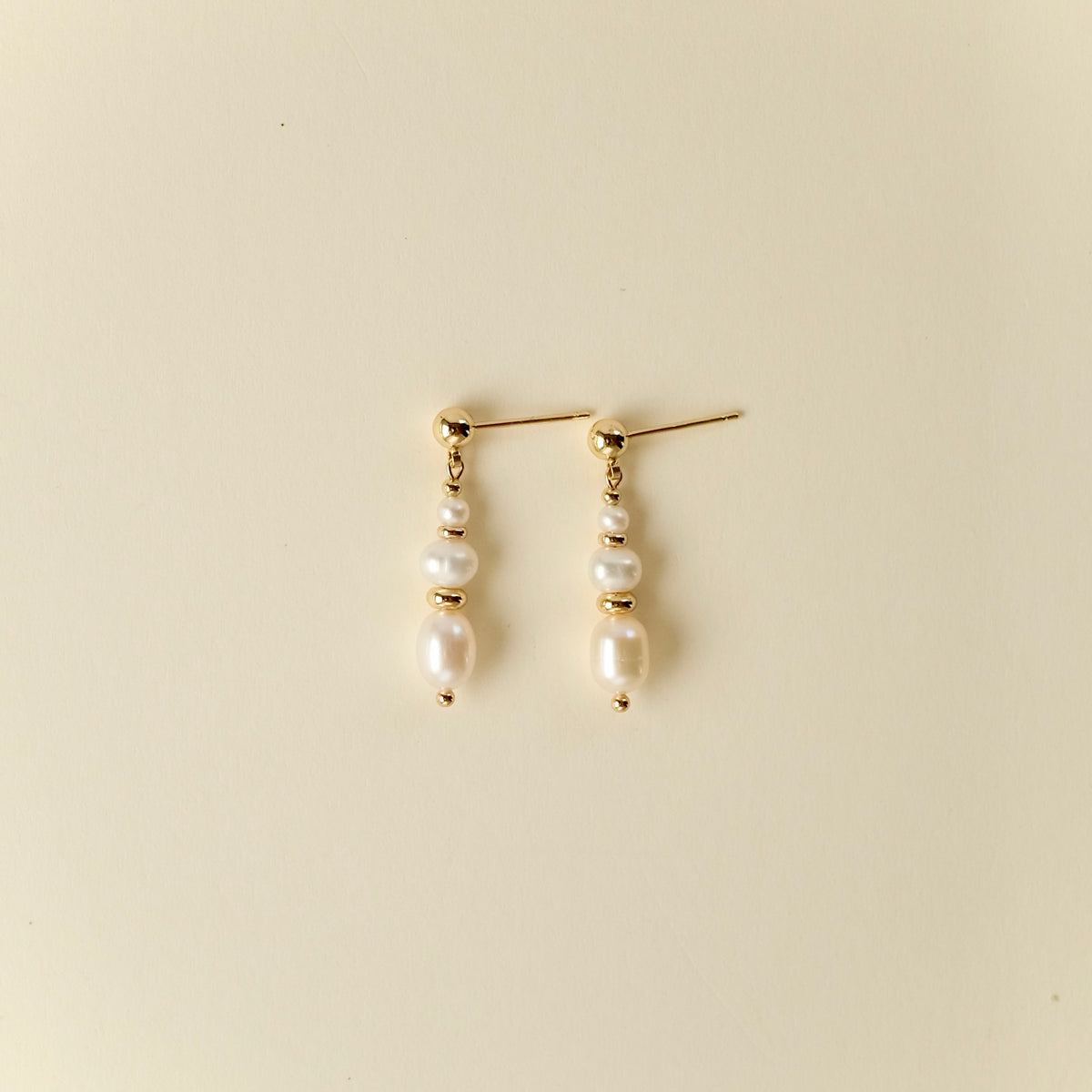 Minimal gold spacer pearl earrings
